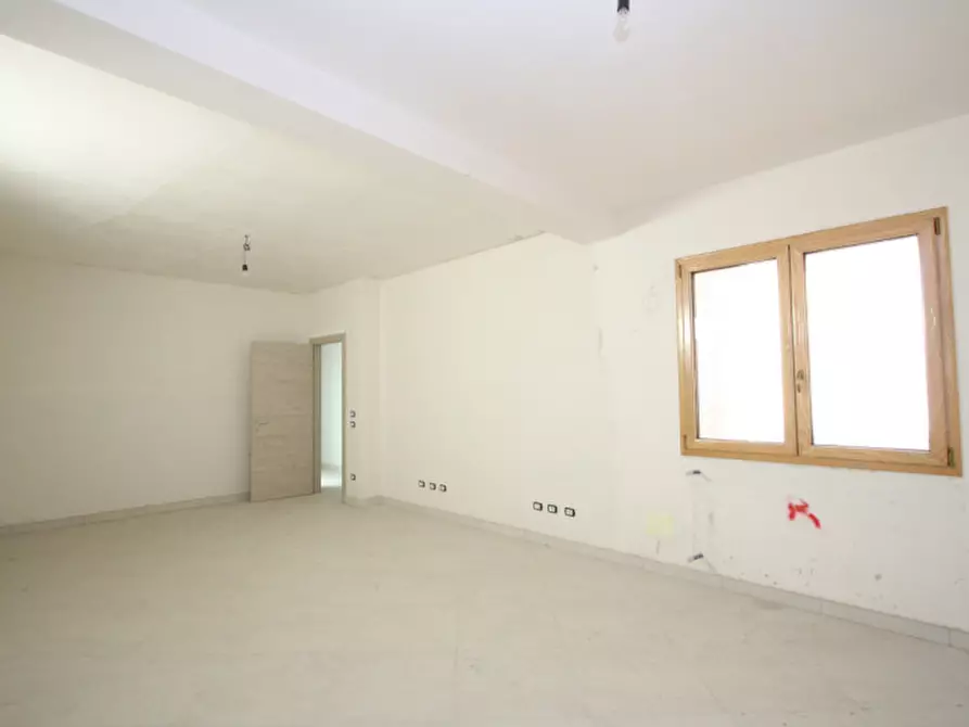 Immagine 12 di Ufficio in vendita  in Via Impero, Parabita, LE, Italia a Parabita