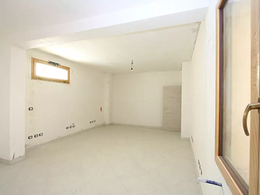 Immagine 13 di Ufficio in vendita  in Via Impero, Parabita, LE, Italia a Parabita