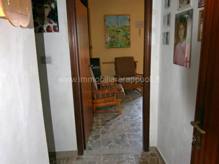 Immagine 10 di Villa in vendita  a Sinalunga