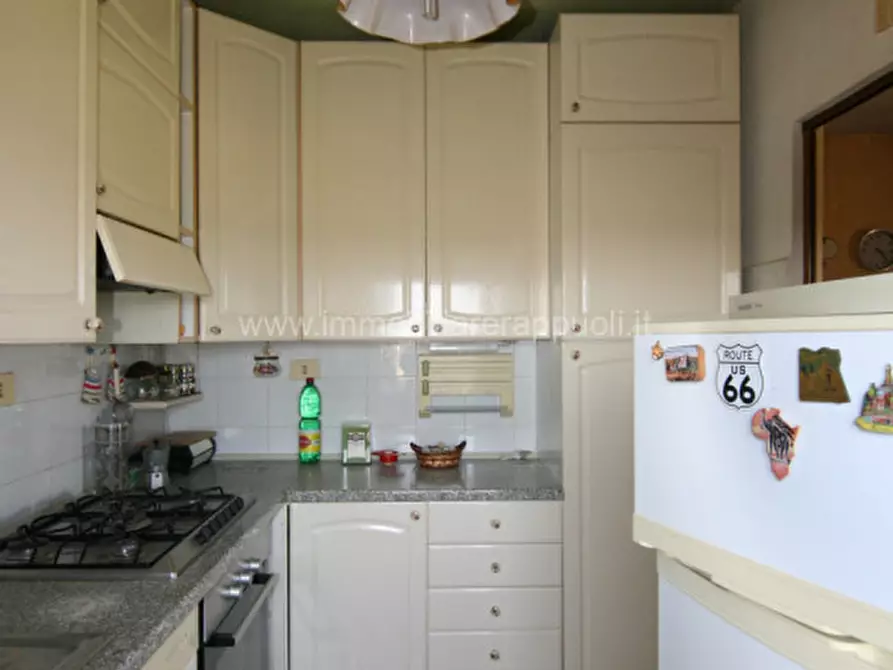 Immagine 11 di Villa in vendita  a Sinalunga