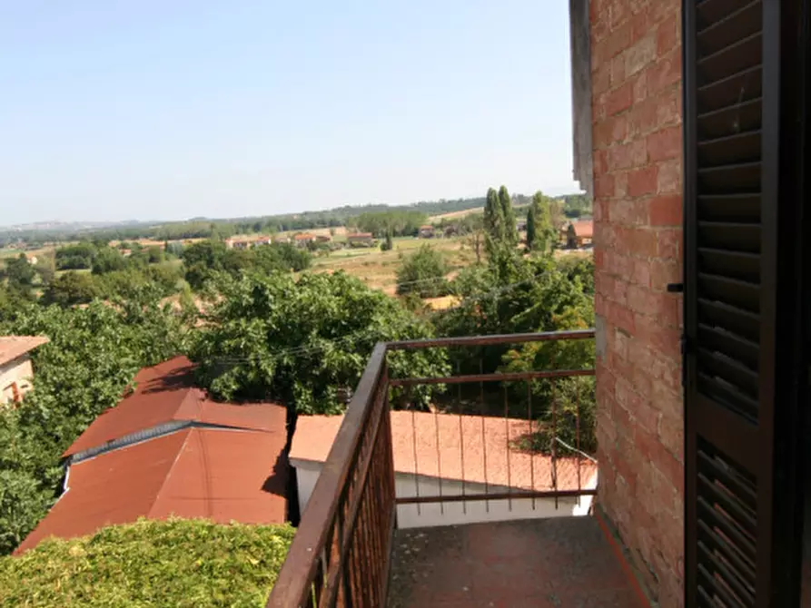 Immagine 10 di Villa in vendita  a Sinalunga