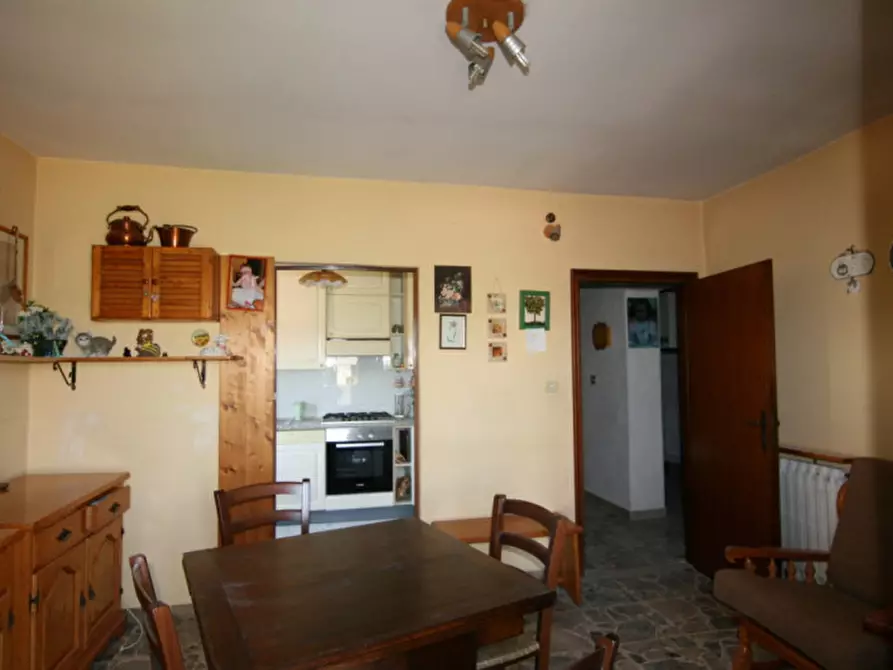 Immagine 11 di Villa in vendita  a Sinalunga