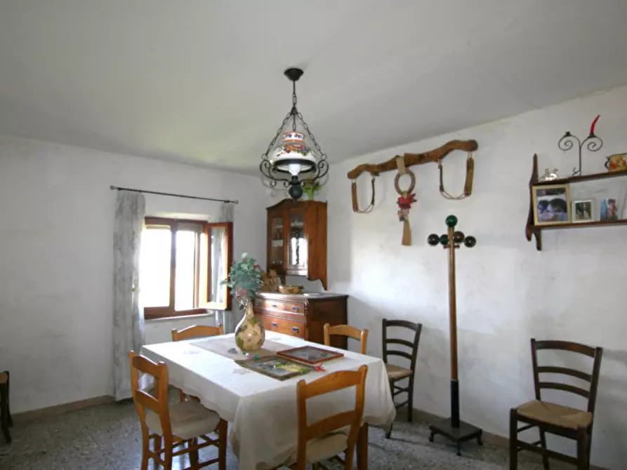 Immagine 12 di Villa in vendita  a Sinalunga