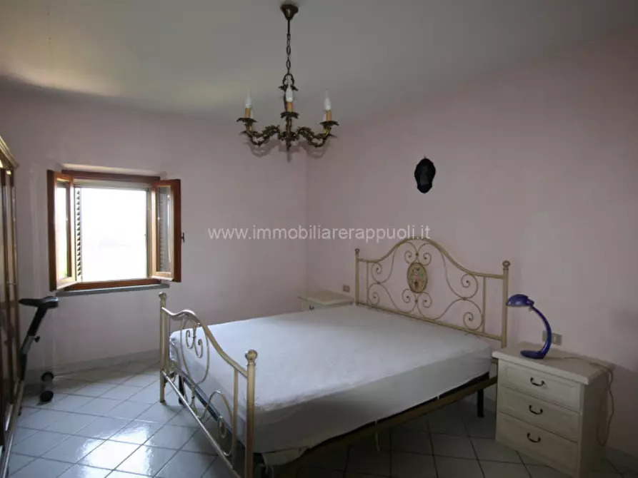 Immagine 35 di Villa in vendita  a Sinalunga