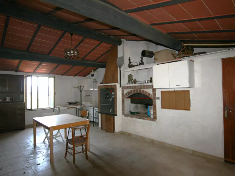 Immagine 38 di Villa in vendita  a Sinalunga