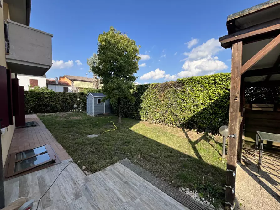 Immagine 27 di Casa bifamiliare in vendita  in via San Zeno a Veggiano