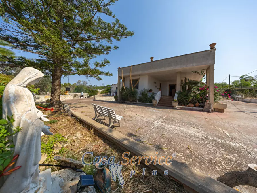 Immagine 15 di Casa indipendente in vendita  in Strada Vicinale Rischiazzi a Parabita