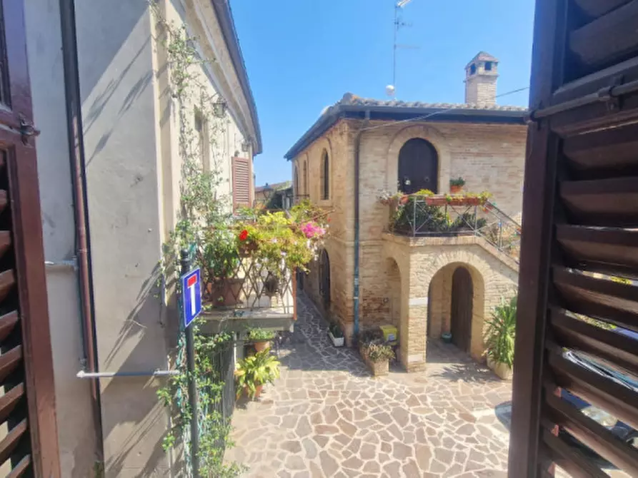 Immagine 1 di Casa indipendente in vendita  in via di mezzo a Montesilvano