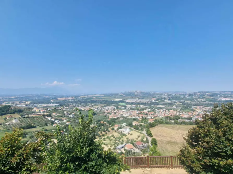 Immagine 15 di Casa indipendente in vendita  in via di mezzo a Montesilvano