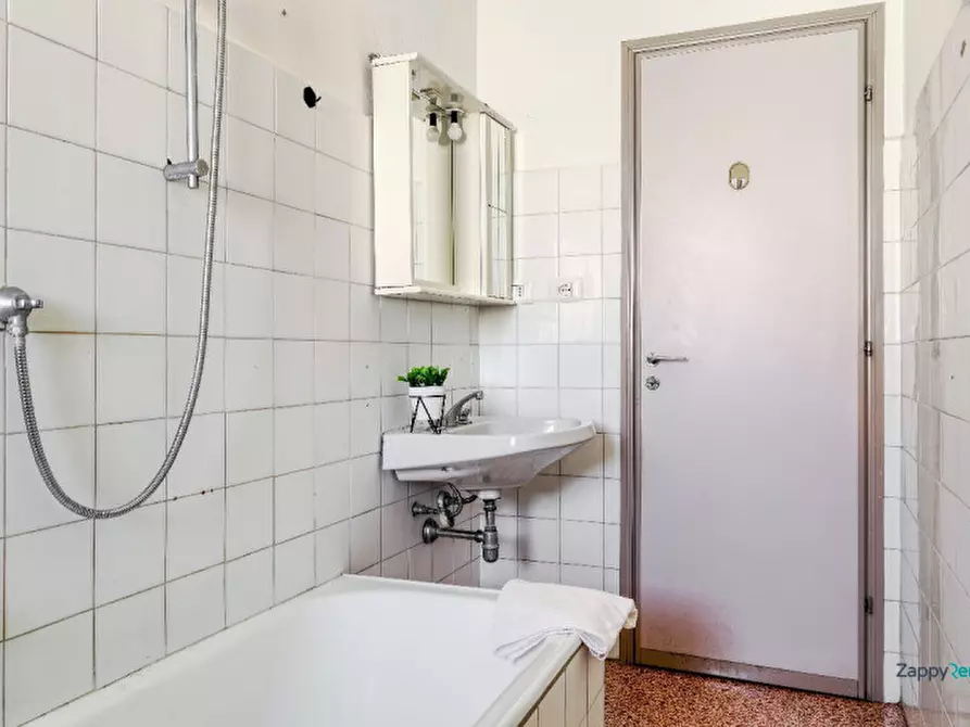 Immagine 10 di Camera in affitto  in Via Carlo Marx a Milano