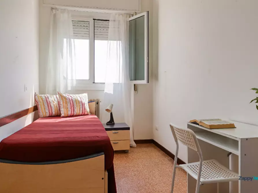 Immagine 17 di Camera in affitto  in Via Carlo Marx a Milano