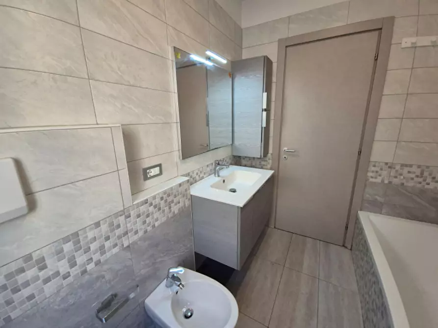 Immagine 21 di Appartamento in vendita  in Via Antonio Zanella a Verona