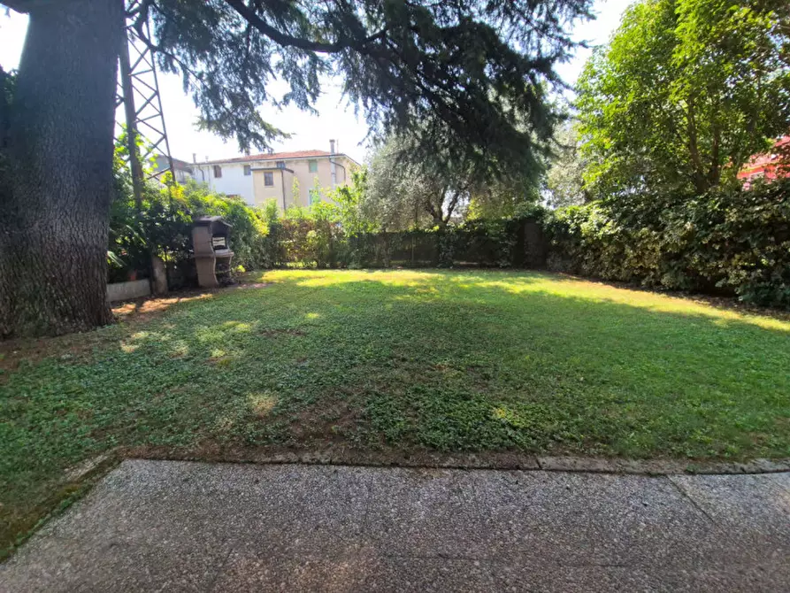 Immagine 28 di Appartamento in vendita  in Via Antonio Zanella a Verona