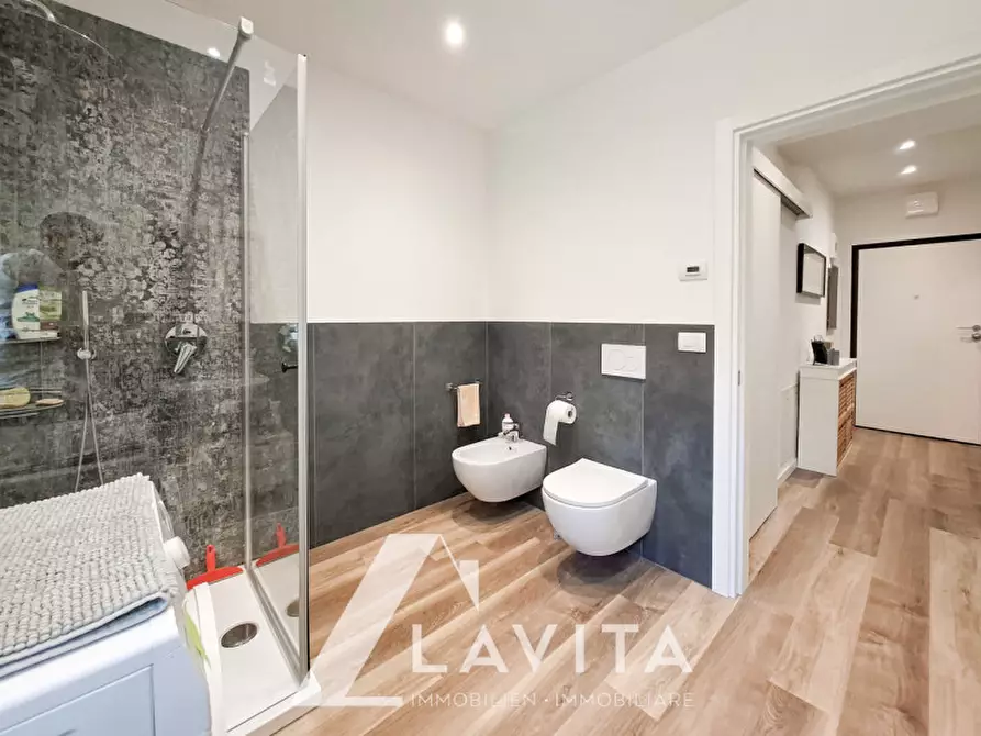 Immagine 17 di Appartamento in vendita  in via rovereto a Bolzano