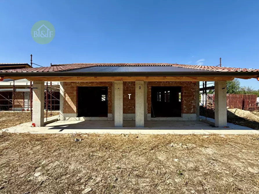 Immagine 7 di Casa bifamiliare in vendita  in Via Santi a Angiari