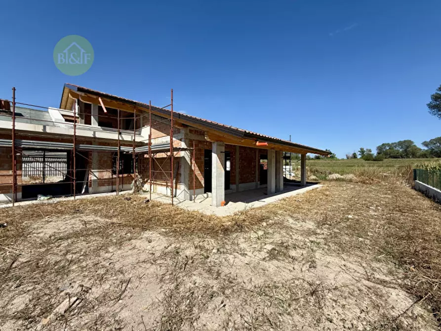 Immagine 8 di Casa bifamiliare in vendita  in Via Santi a Angiari