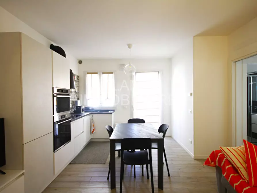 Immagine 4 di Appartamento in vendita  in Viale Bologna a Riccione