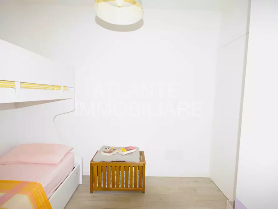 Immagine 8 di Appartamento in vendita  in Viale Bologna a Riccione