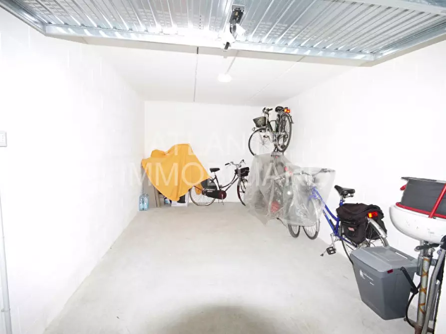 Immagine 15 di Appartamento in vendita  in Viale Bologna a Riccione