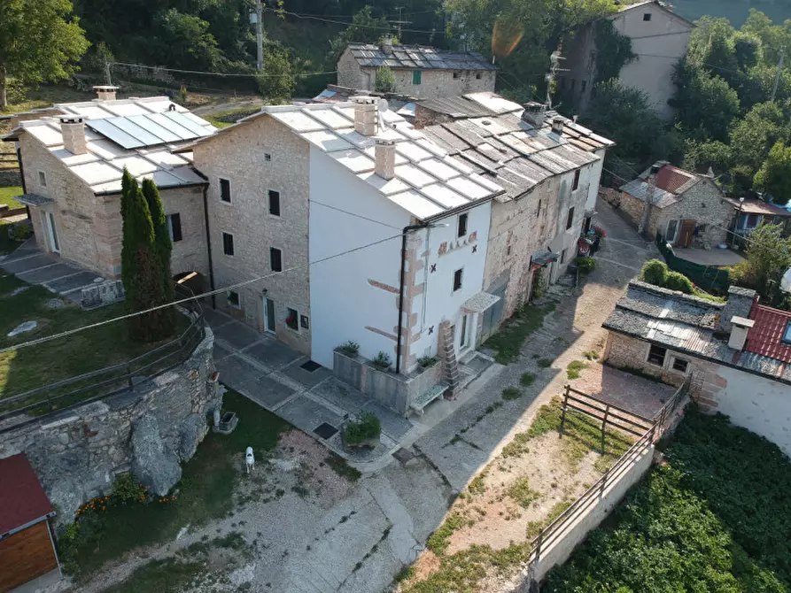 Immagine 9 di Villetta a schiera in vendita  in Contrada Genderli a Erbezzo