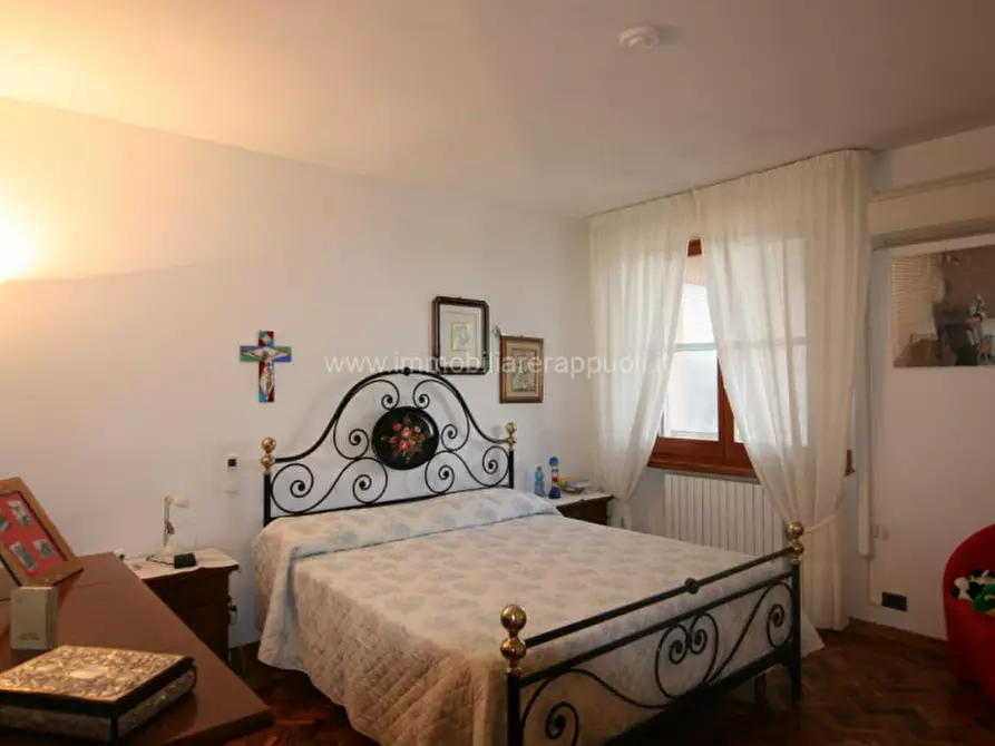 Immagine 9 di Appartamento in vendita  a Montepulciano