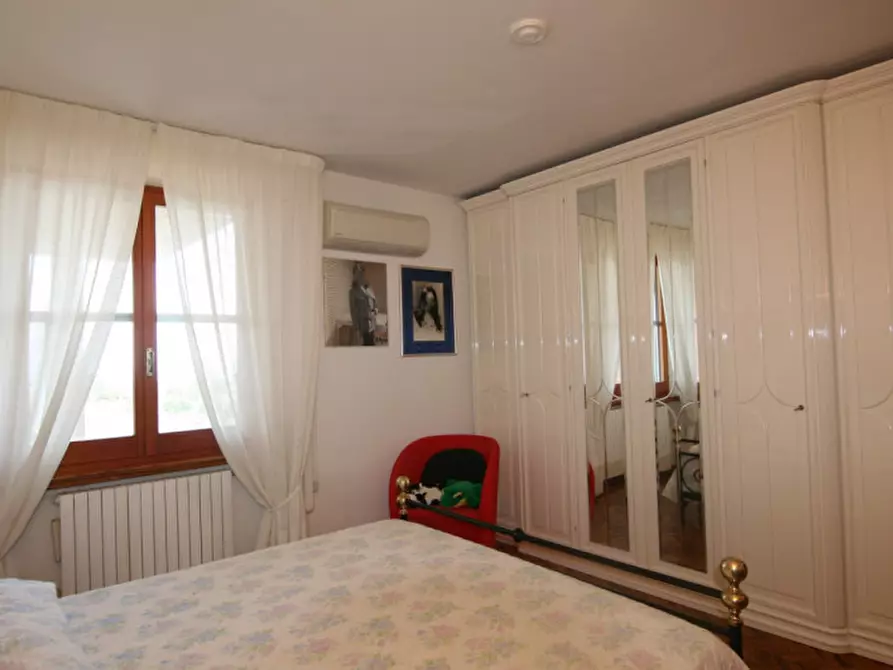Immagine 11 di Appartamento in vendita  a Montepulciano