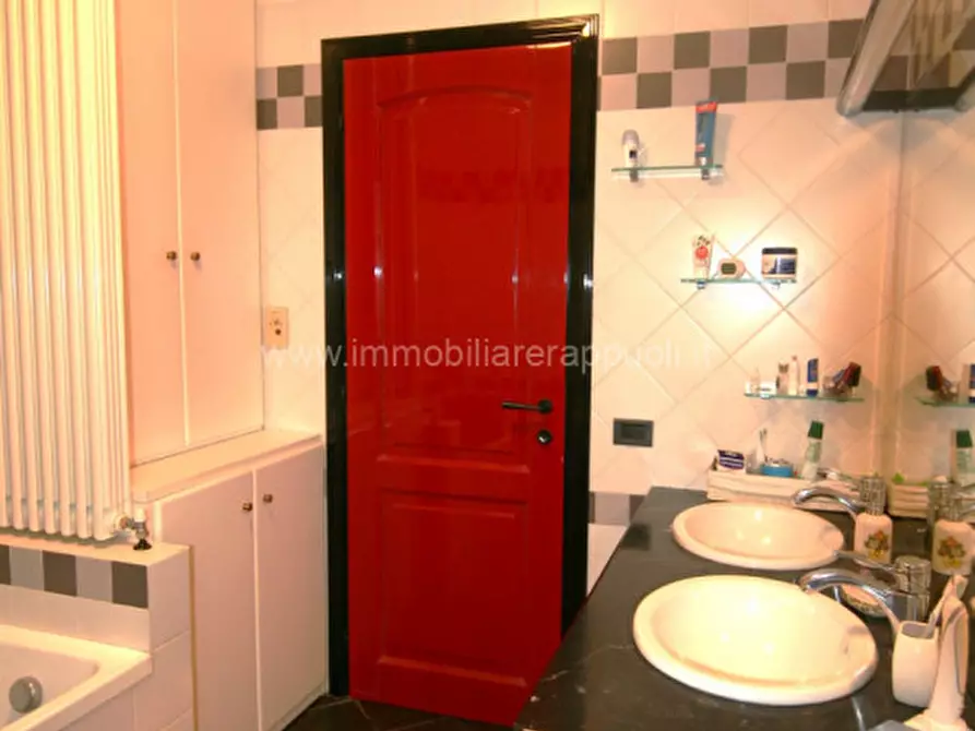 Immagine 13 di Appartamento in vendita  a Montepulciano