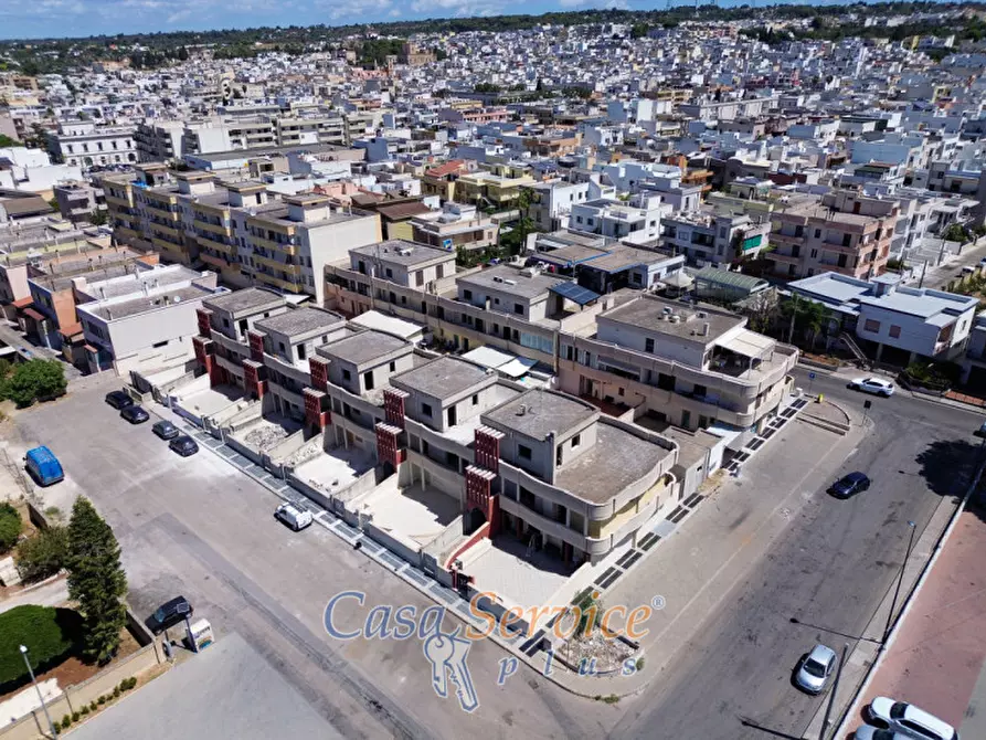 Immagine 2 di Villetta a schiera in vendita  in L.go della Costituzione, 73052 Parabita LE, Italia a Parabita