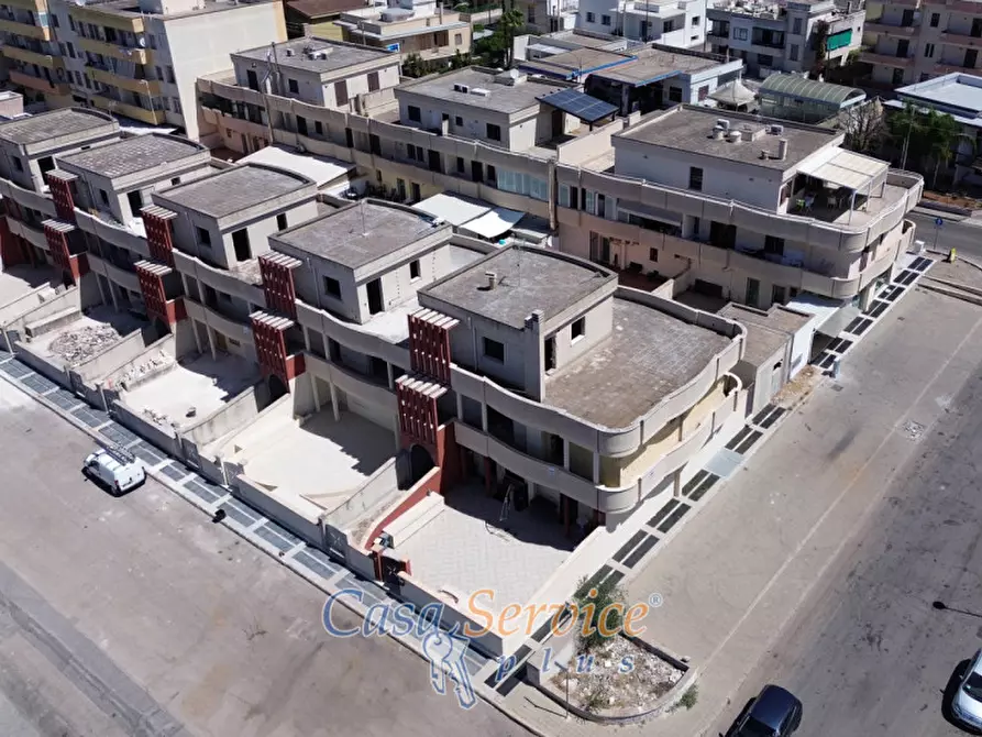 Immagine 3 di Villetta a schiera in vendita  in L.go della Costituzione, 73052 Parabita LE, Italia a Parabita