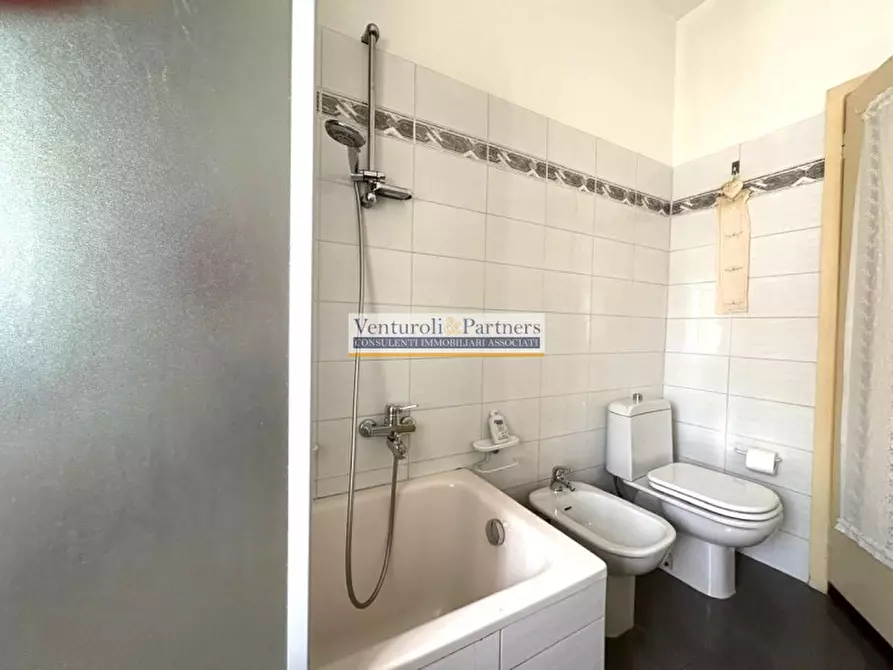 Immagine 9 di Appartamento in vendita  in Via Montebruno a Desenzano Del Garda