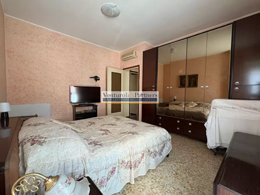 Immagine 10 di Appartamento in vendita  in Via Montebruno a Desenzano Del Garda