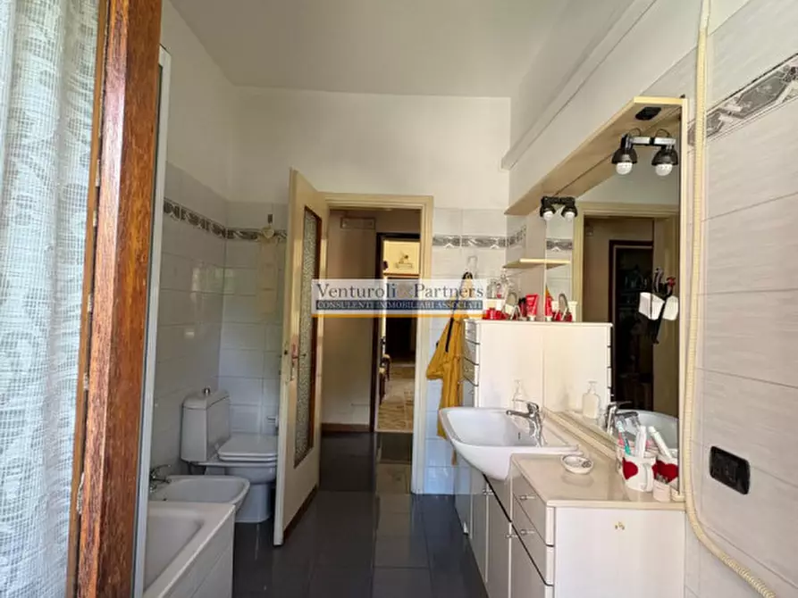 Immagine 18 di Appartamento in vendita  in Via Montebruno a Desenzano Del Garda