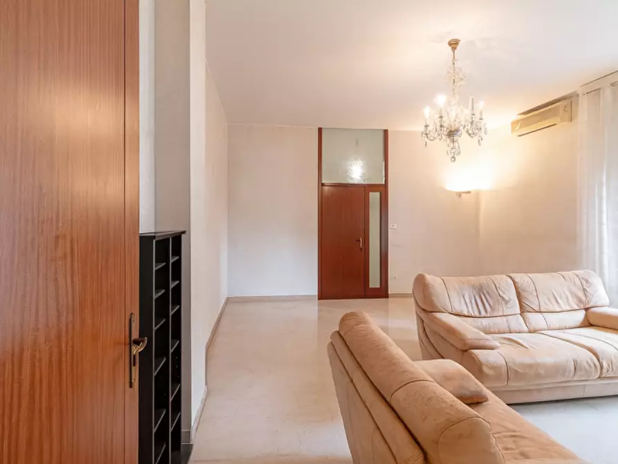 Immagine 6 di Appartamento in vendita  in via lidice 8 a Bologna