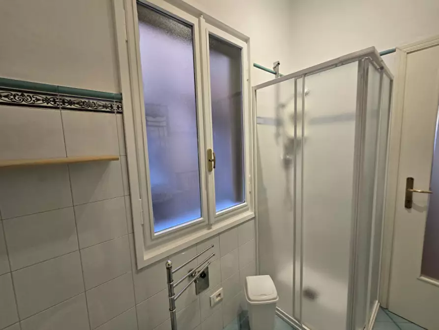 Immagine 10 di Appartamento in affitto  a Modena