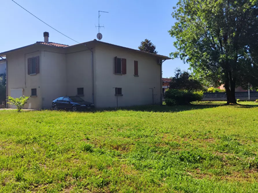 Immagine 10 di Casa indipendente in vendita  in via verdi a Sissa Trecasali