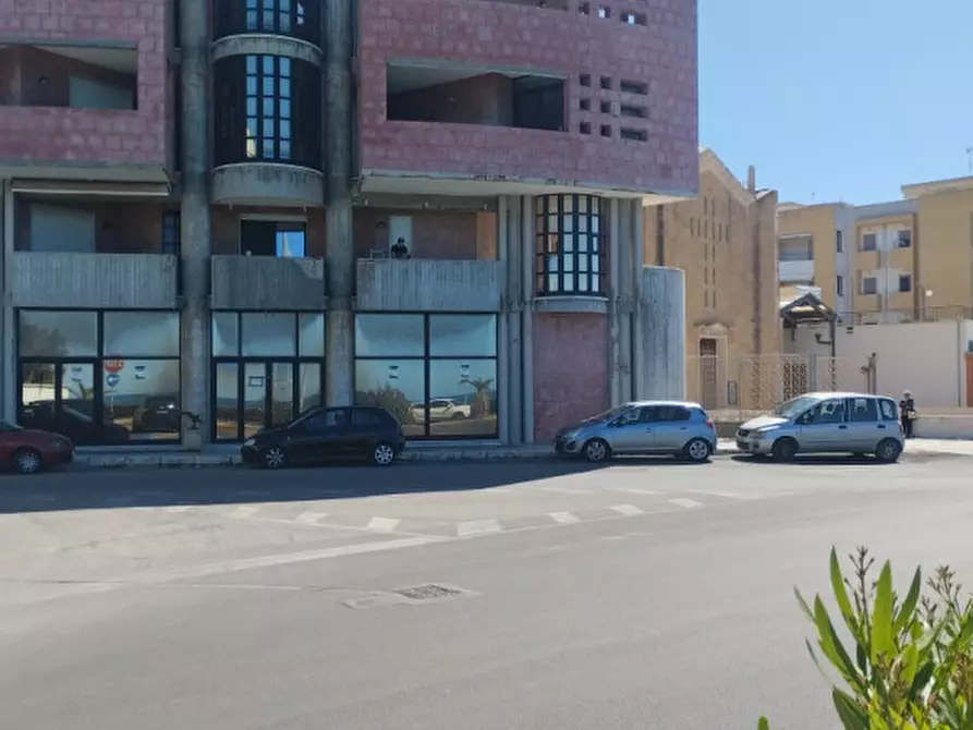 Immagine 5 di Garage in vendita  in Via Salento a Gallipoli