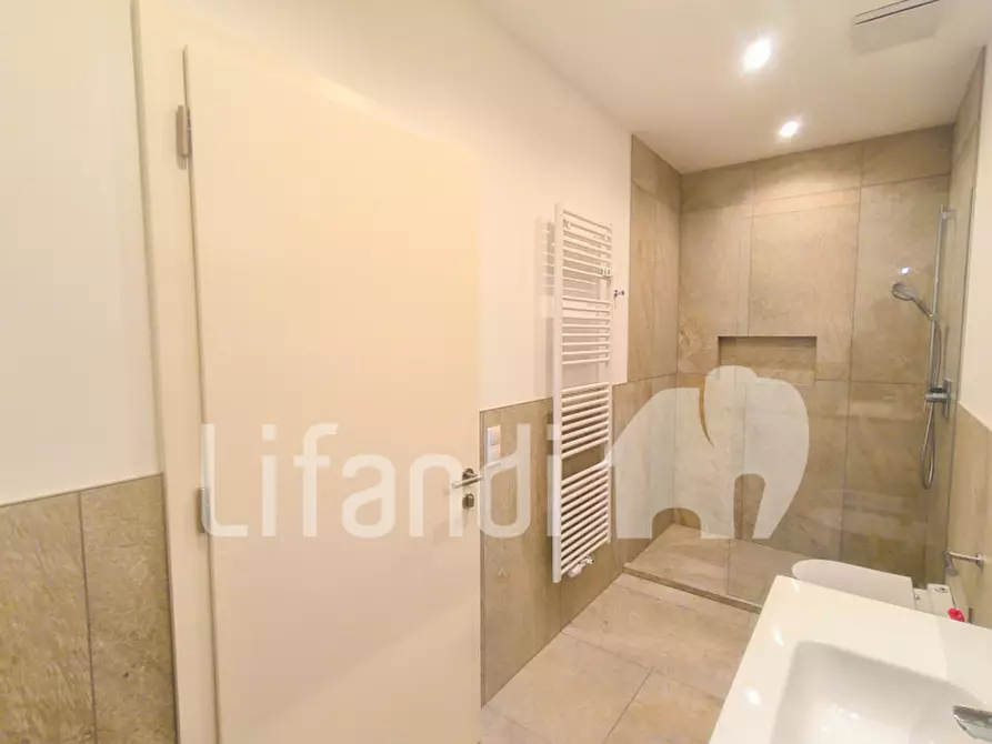 Immagine 12 di Appartamento in vendita  in Enrico-Toti-Straße - Via Enrico Toti a Merano .Meran.