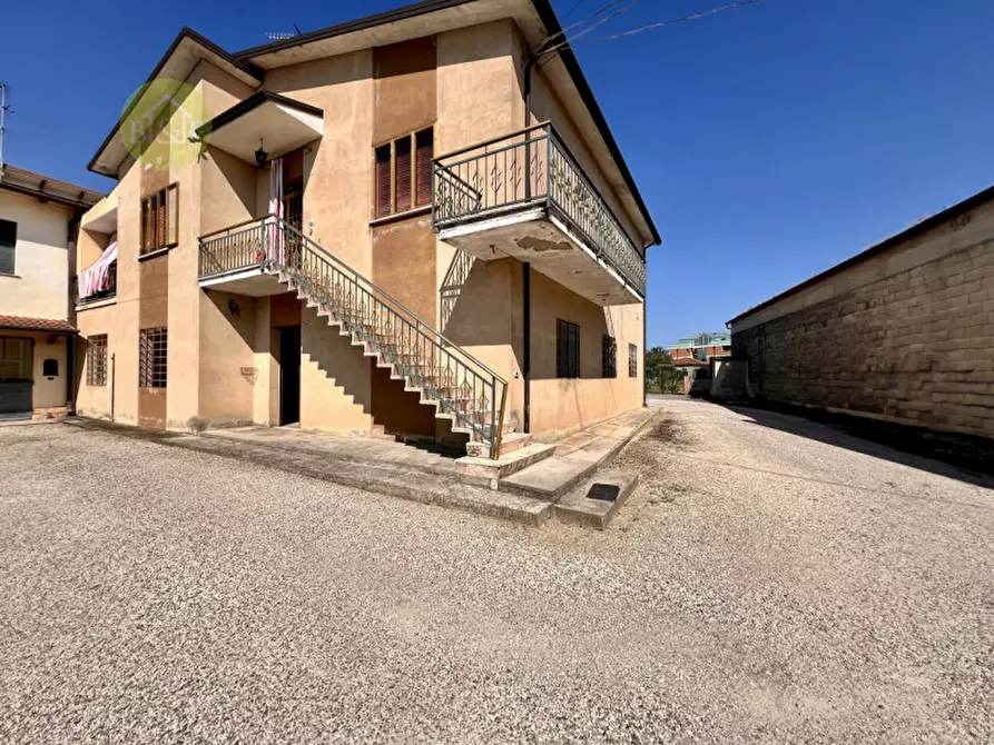 Immagine 1 di Villetta a schiera in vendita  in via giuseppe garibaldi , 37 a Cerea