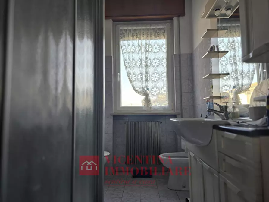 Immagine 15 di Appartamento in affitto  in via Monte Grappa a Torri Di Quartesolo