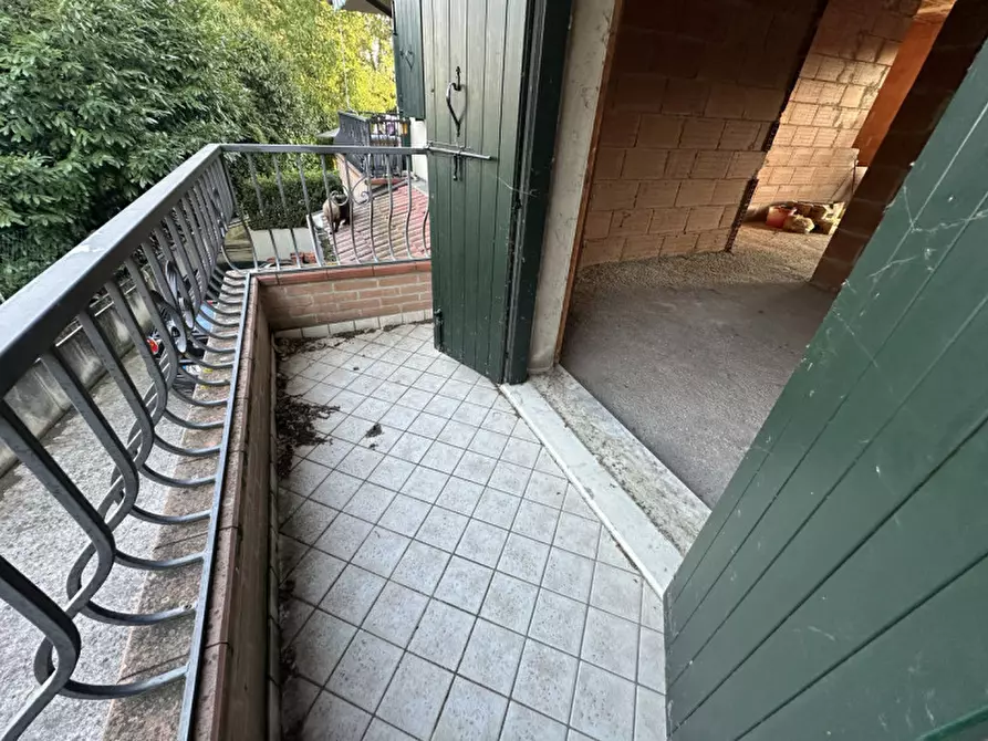 Immagine 4 di Casa quadrifamiliare in vendita  in Via Roma a Due Carrare