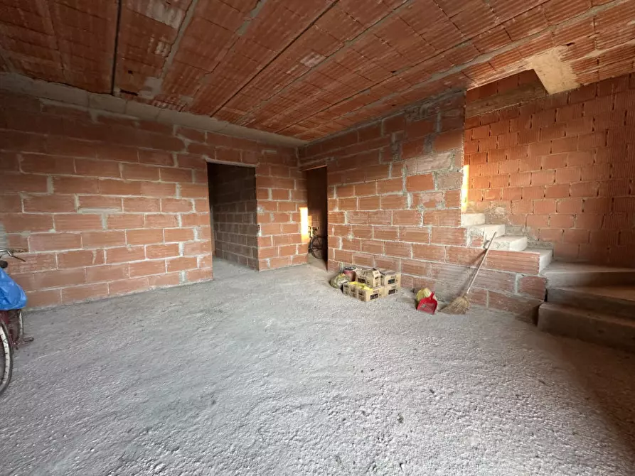 Immagine 6 di Casa quadrifamiliare in vendita  in Via Roma a Due Carrare