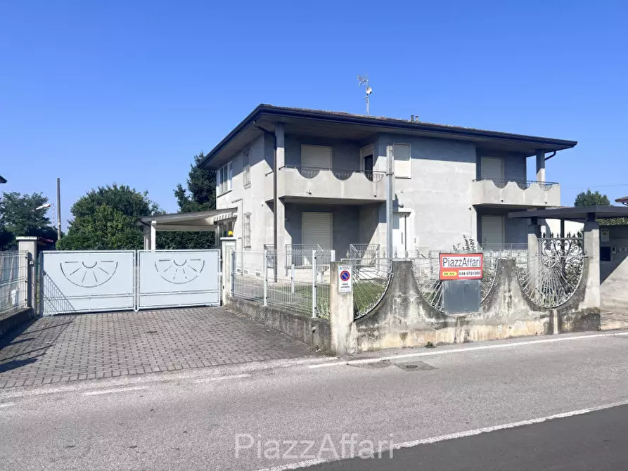 Immagine 2 di Casa bifamiliare in vendita  in Via Don Bosco a Brugine