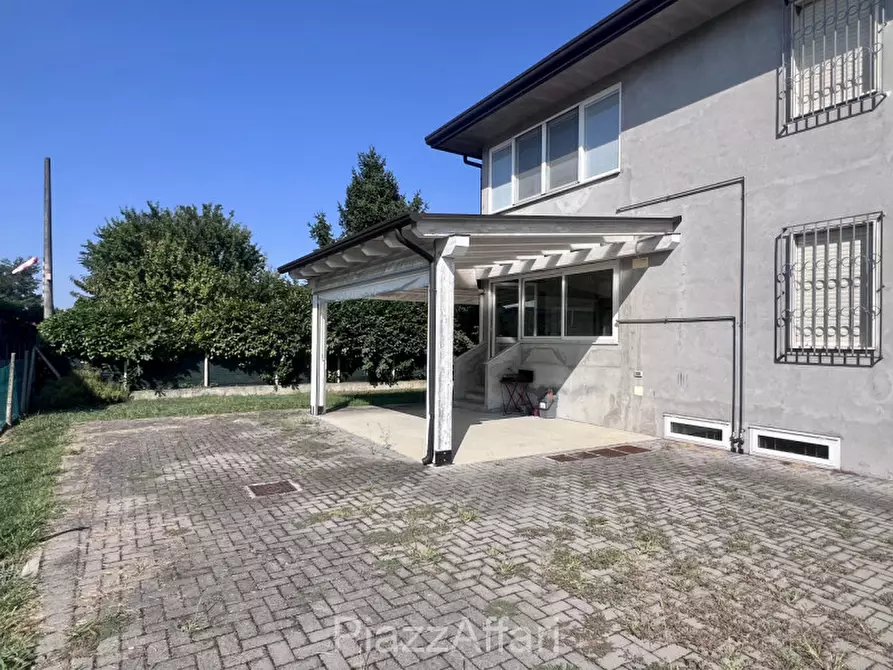 Immagine 5 di Casa bifamiliare in vendita  in Via Don Bosco a Brugine