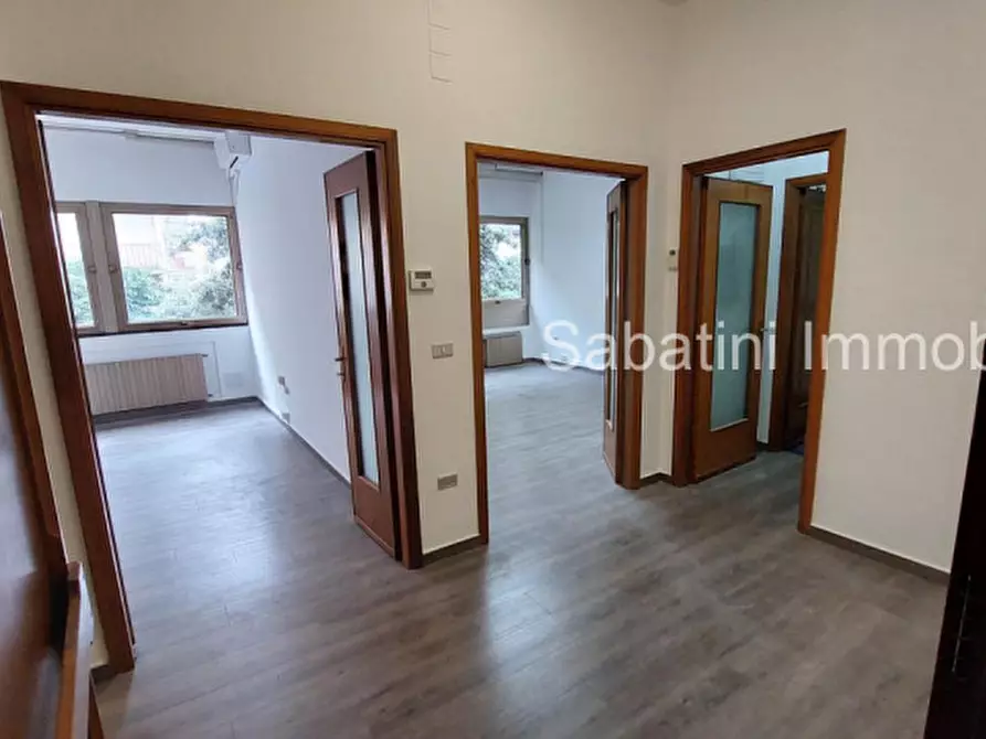 Immagine 3 di Ufficio in affitto  in Via Parini, 3 a Pescara