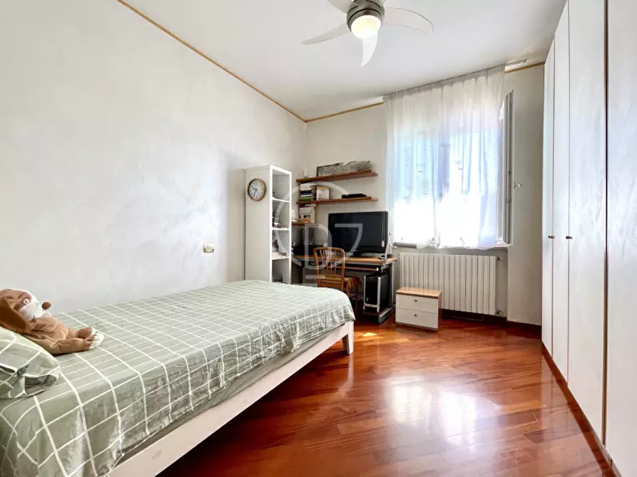 Immagine 15 di Villa in vendita  a Puegnago Sul Garda