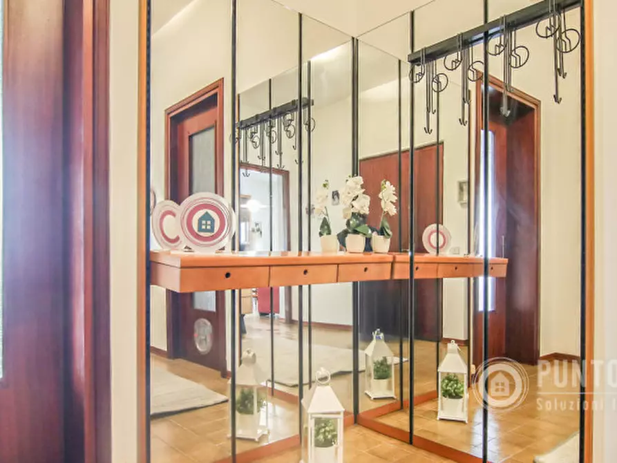 Immagine 3 di Appartamento in vendita  in Via Umbria a Bussolengo