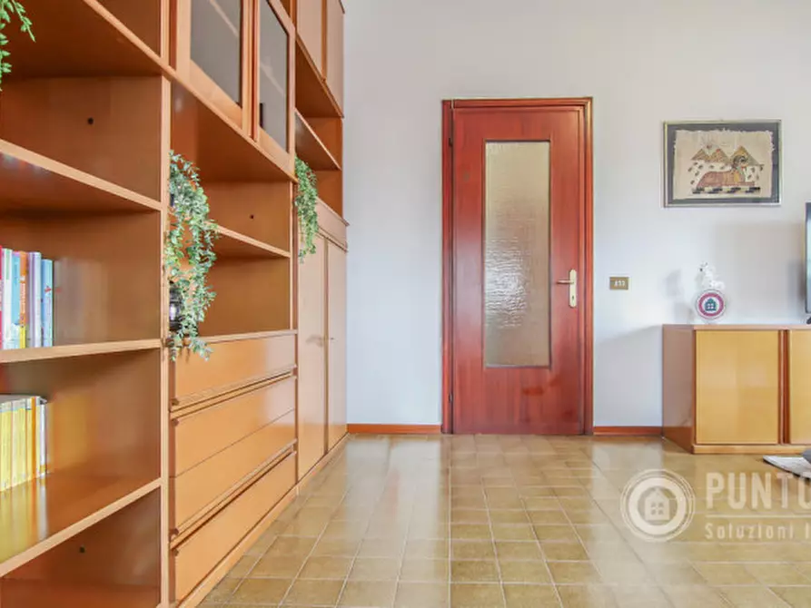 Immagine 8 di Appartamento in vendita  in Via Umbria a Bussolengo