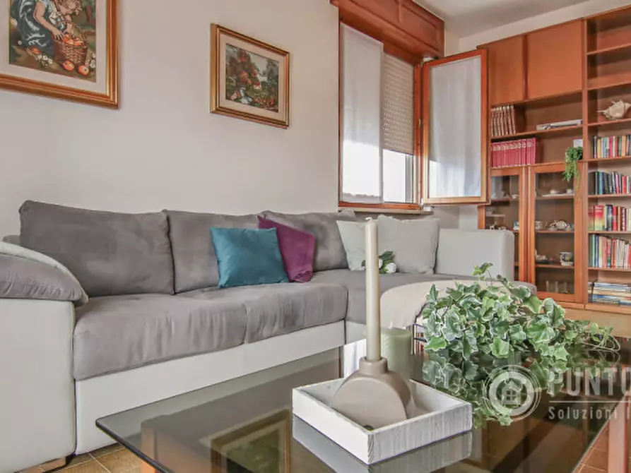 Immagine 10 di Appartamento in vendita  in Via Umbria a Bussolengo