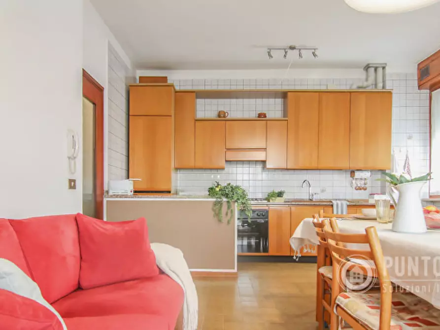 Immagine 15 di Appartamento in vendita  in Via Umbria a Bussolengo