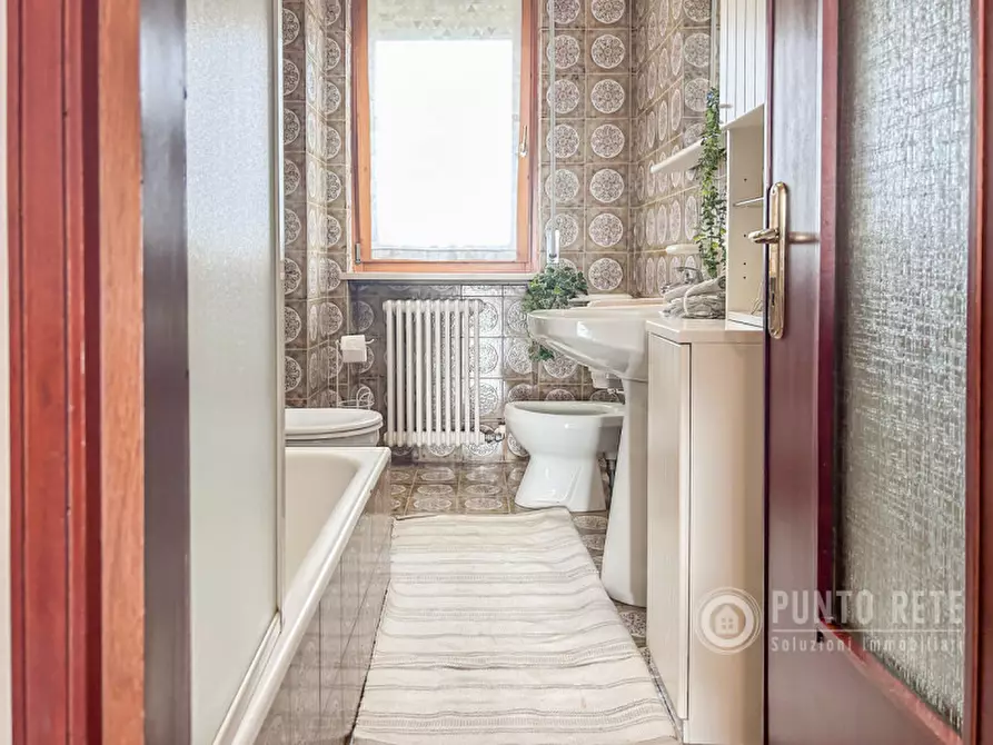 Immagine 41 di Appartamento in vendita  in Via Umbria a Bussolengo